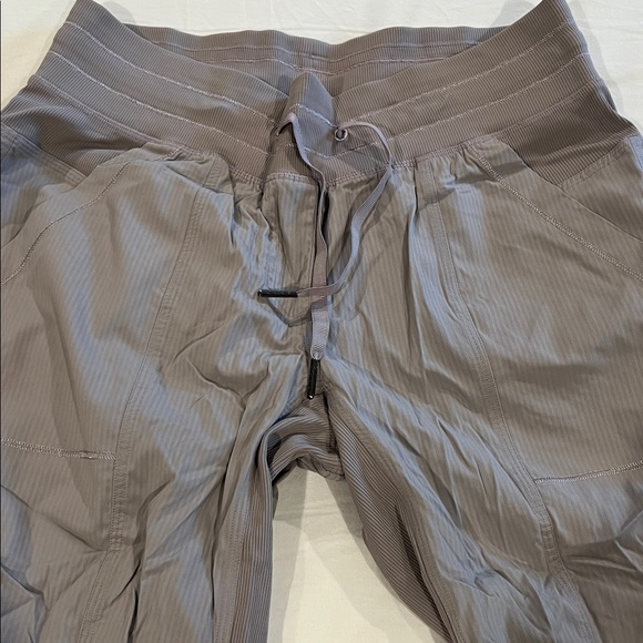 Lululemon women’s dance studio jogger in gray croft straight leg - Picture 2 of 5